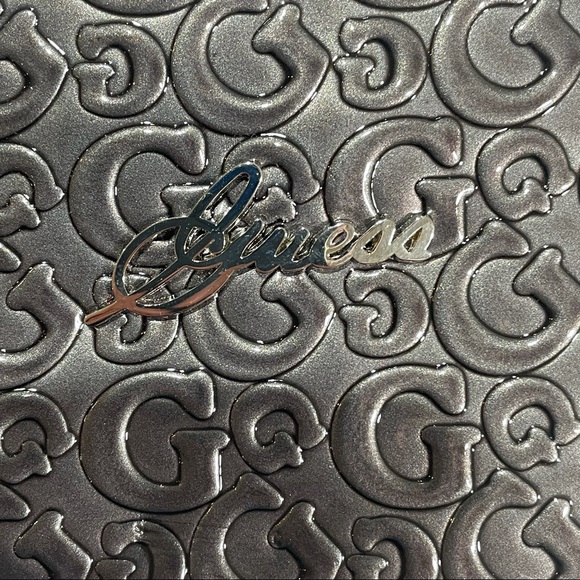 Silver Grey Glossy Guess Wristlet Wallet - Picture 2 of 6